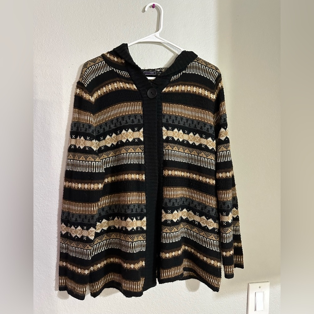 Women’s sweater long sleeve with hood, size XL